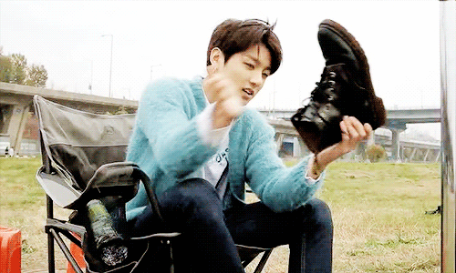 jungkook doc martens